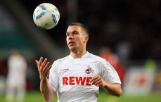 pg模拟器|孙启航临危受命首秀抢眼，泰山队四外援发力险胜津门虎