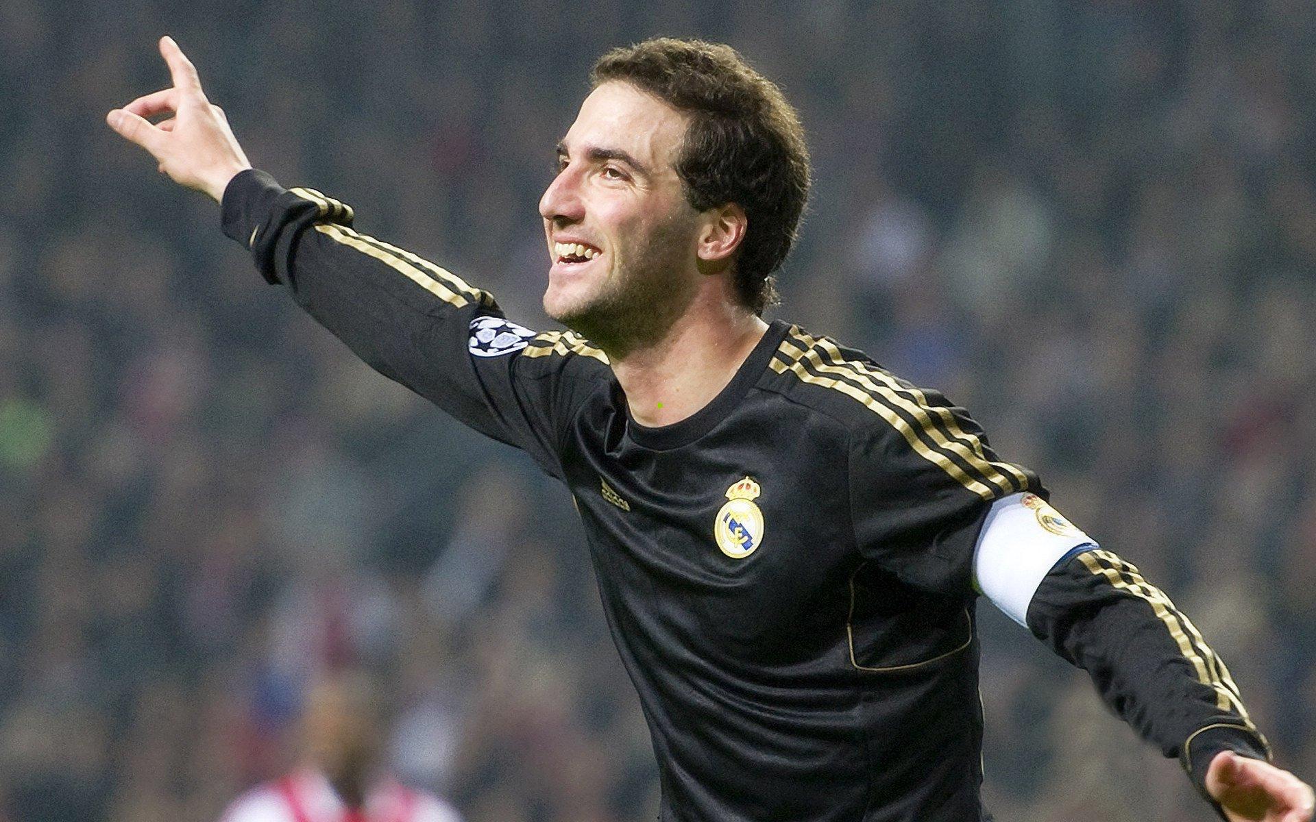 海港亚冠六年零封梦碎，26场连续失球创尴尬纪录，VAR介入定乾坤林加德加冕关键先生