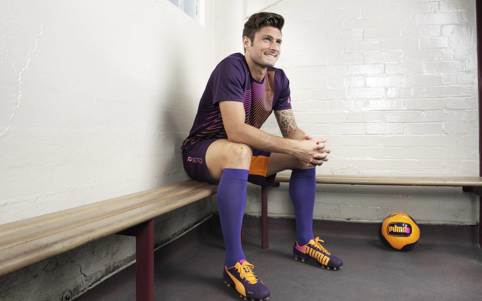 约克坦言库尼亚签约令人振奋，但影响力未达狼队时期水准